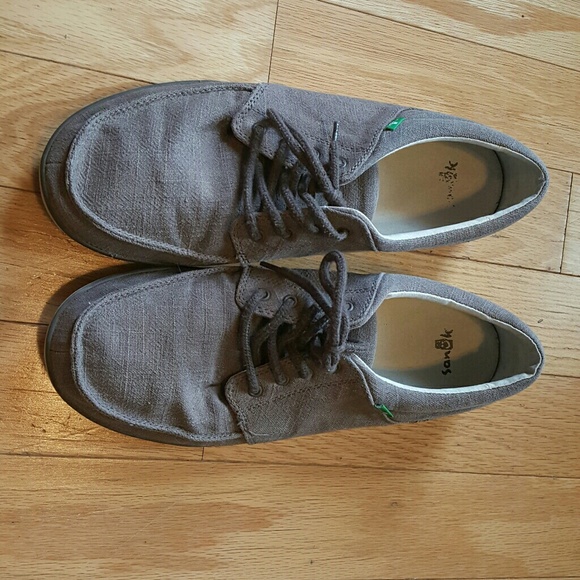 sanuk shoes with laces